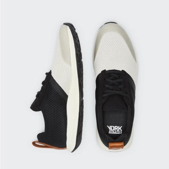 York Athletics The Henry Runner Size 6.5 Black and White - Picture 1 of 7